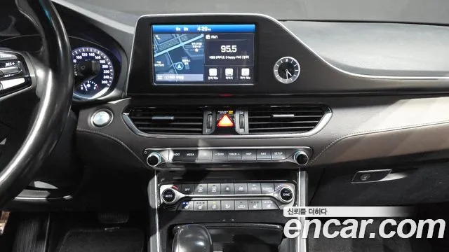 Hyundai Grandeur 2017 thumb 4
