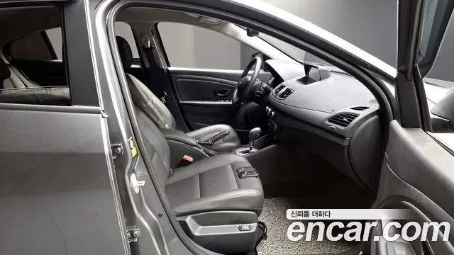 Renault SM3 2019 thumb 12