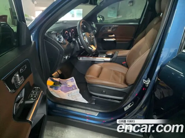 Mercedes-Benz GLB 2023 thumb 2