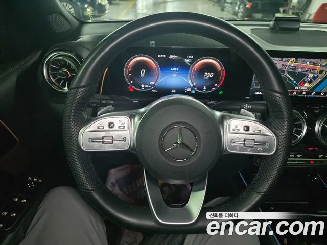 Mercedes-Benz GLB 2023 thumb 12