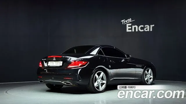 Mercedes-Benz SLC-Класс 2017 thumb 4