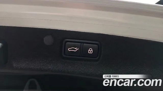 Hyundai Grandeur 2017 thumb 3