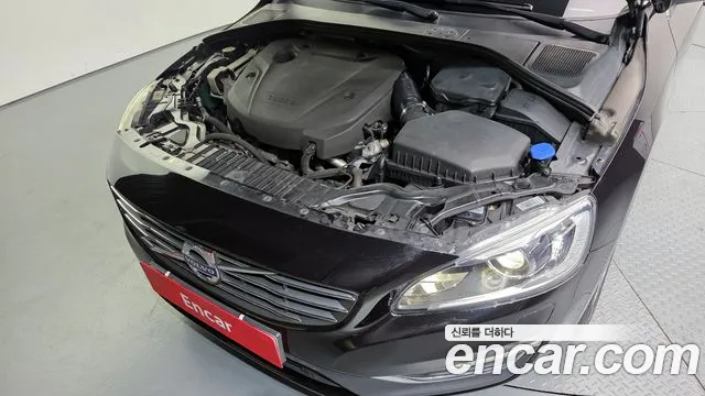 Volvo S60 2015 thumb 5