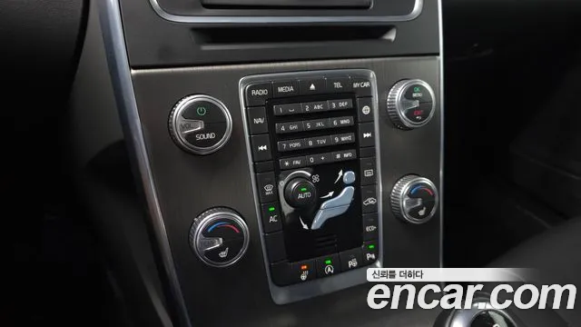 Volvo S60 2015 thumb 11