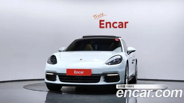 Porsche Panamera 2018 thumb 9