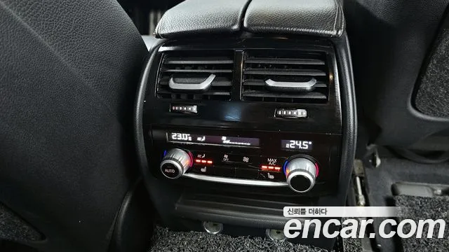 BMW 5 серии 2017 thumb 9