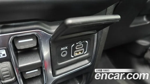 Jeep Wrangler 2022 thumb 4