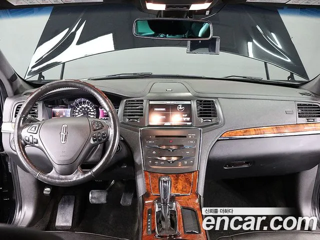 Lincoln MKS 2016 thumb 10