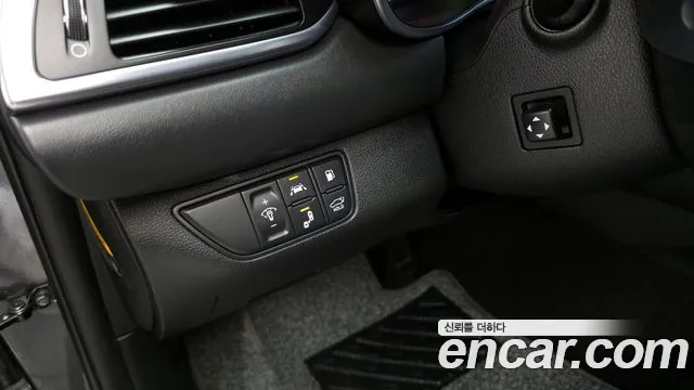 Genesis G70 2020 thumb 6