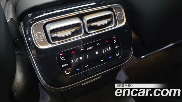 Mercedes-Benz S-Class 2021 thumb 9