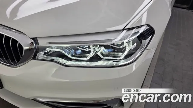 BMW 5 серии 2019 thumb 3