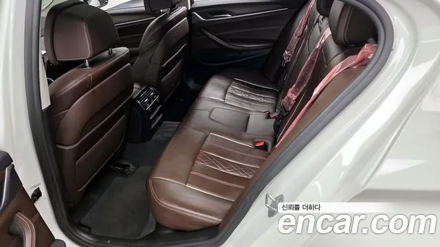 BMW 5 серии 2019 thumb 5