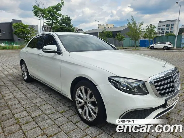 Mercedes-Benz E-Class 2019 thumb 5