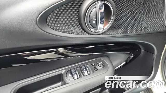 Mini Cooper Clubman 2022 thumb 10