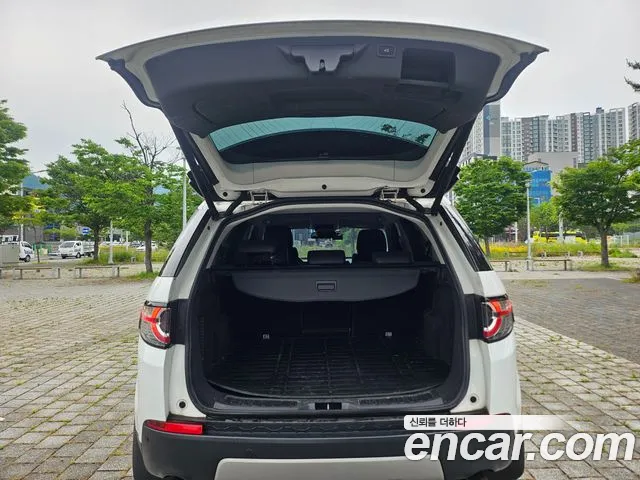 Land Rover Discovery Sport 2016 thumb 5