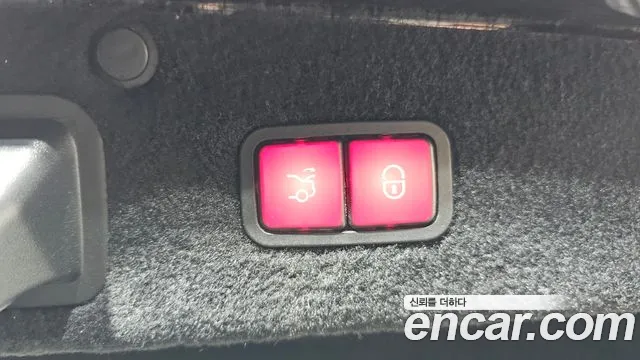 Mercedes-Benz S-Class 2015 thumb 9