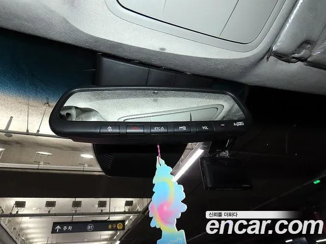 Hyundai Santa Fe 2018 thumb 6