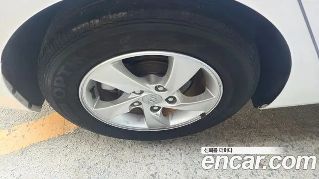 Hyundai Avante 2012 thumb 11