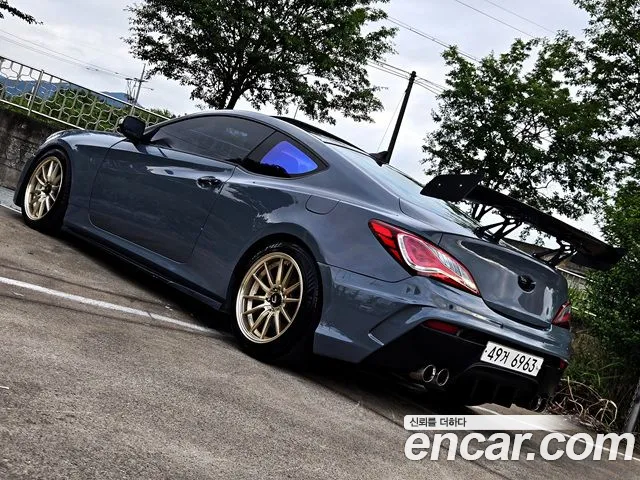 Hyundai Genesis 2010 thumb 2