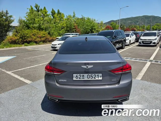 Hyundai Genesis 2016 thumb 2