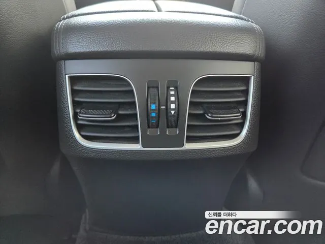 Hyundai Genesis 2016 thumb 12