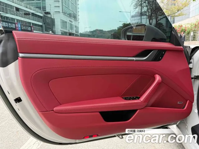 Porsche 911 2023 thumb 4