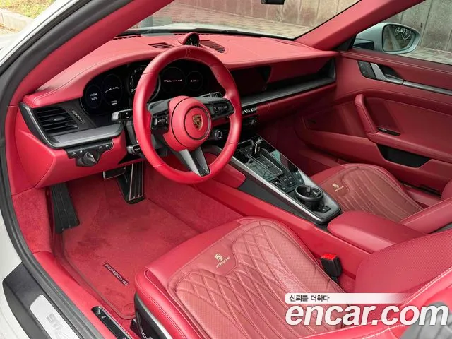 Porsche 911 2023 thumb 5