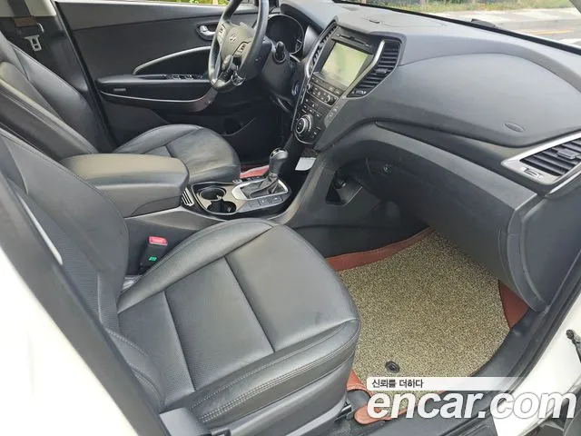 Hyundai Santafe 2017 thumb 10
