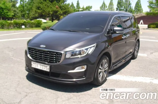 Kia Carnival 2019 thumb 10