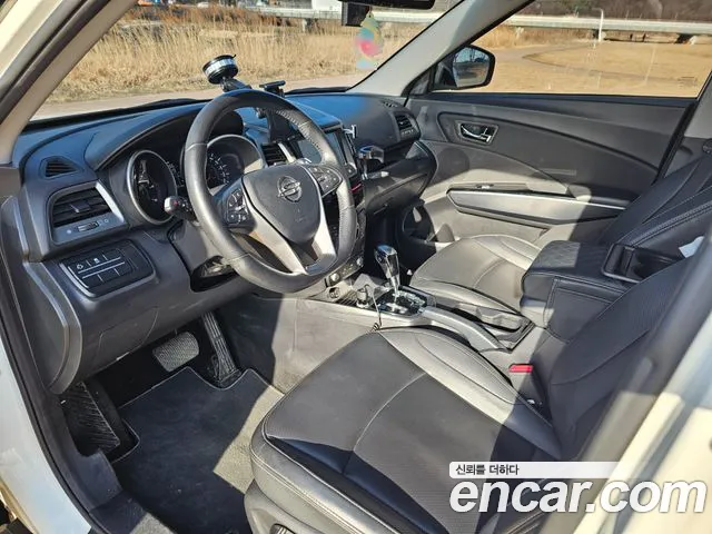 KGM Tivoli Air 2018 thumb 2