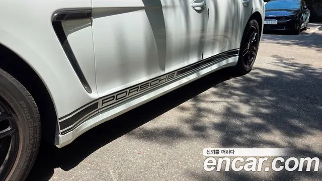 Porsche Panamera 2014 thumb 9
