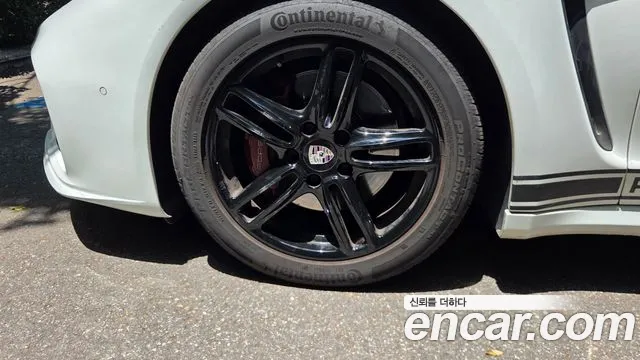 Porsche Panamera 2014 thumb 3