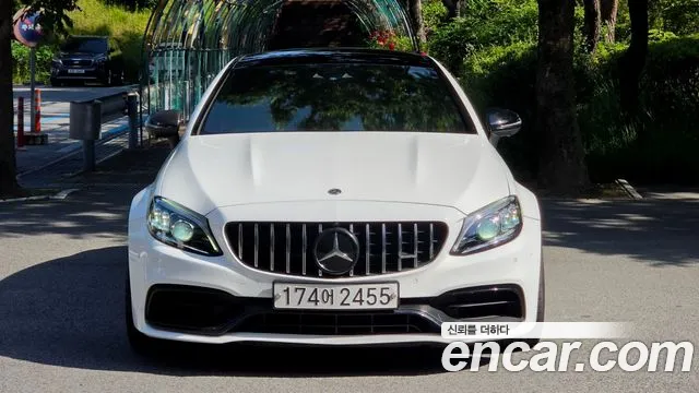 Mercedes-Benz C-Class 2020 thumb 2