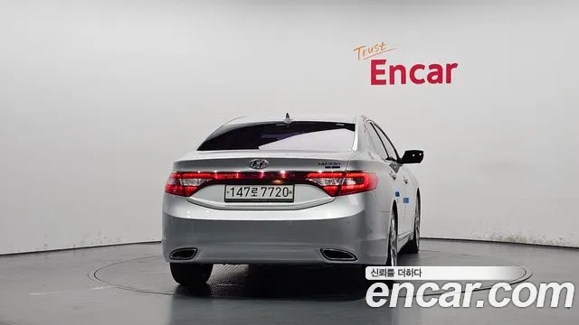Hyundai Grandeur 2012 thumb 12