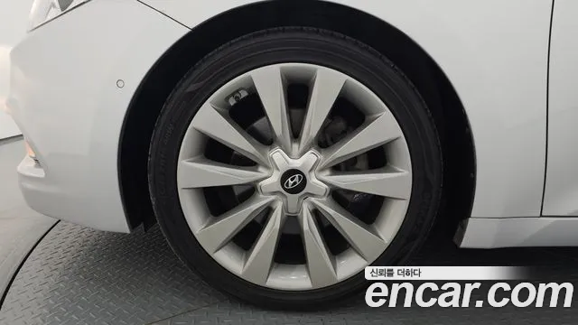Hyundai Grandeur 2012 thumb 8