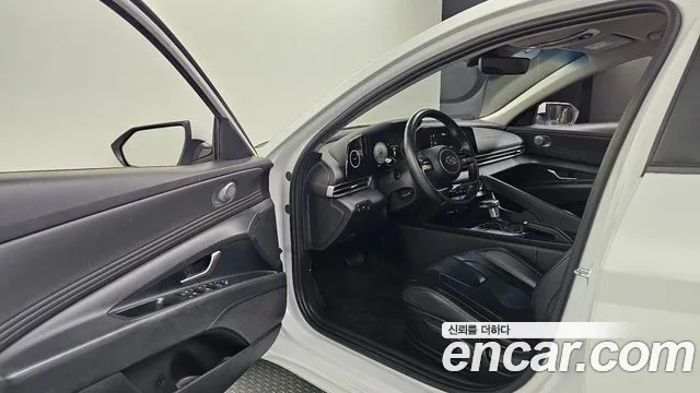 Hyundai Elantra 2021 thumb 4