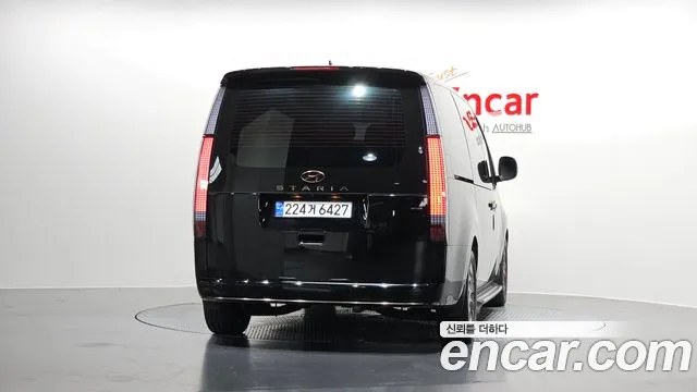 Hyundai Staria 2024 thumb 3