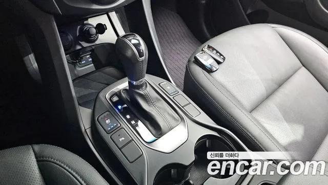 Hyundai DM 2015 thumb 11