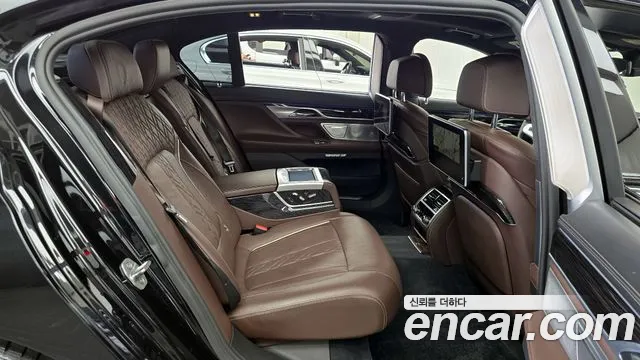 BMW 7 серии 2017 thumb 5