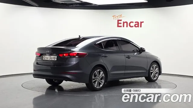 Hyundai Avante 2017 thumb 10