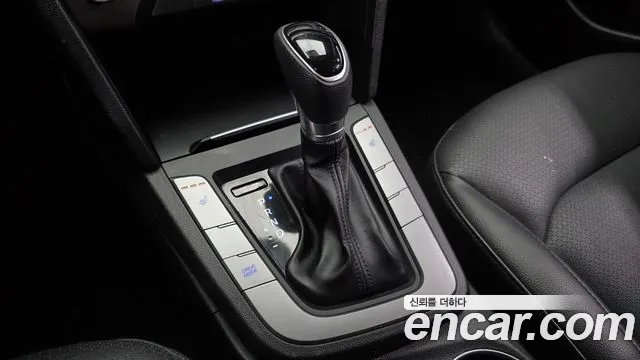 Hyundai Avante 2017 thumb 11