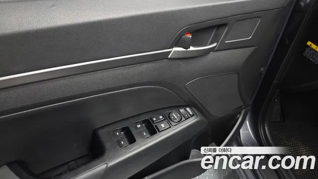 Hyundai Avante 2017 thumb 2