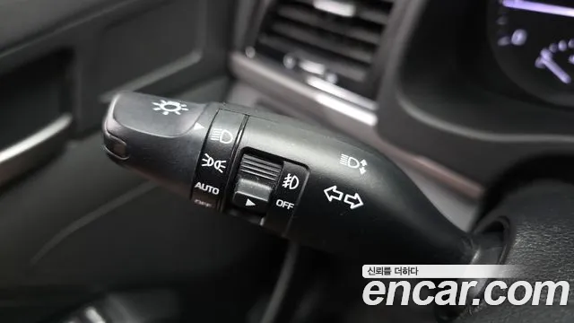 Hyundai Avante 2017 thumb 8