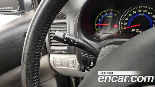 Kia Canival 2010 thumb 4