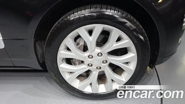 Land Rover Range Rover 2018 thumb 11