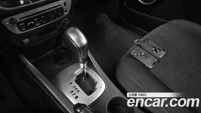 Renault SM3 2014 thumb 11