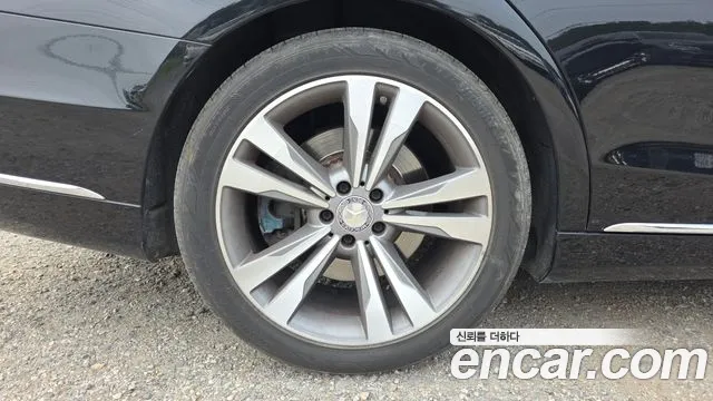 Mercedes-Benz S-Class 2014 thumb 5