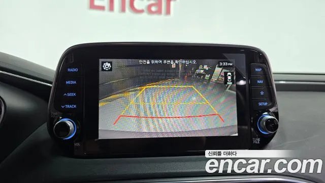 Hyundai Santa Fe 2018 thumb 8