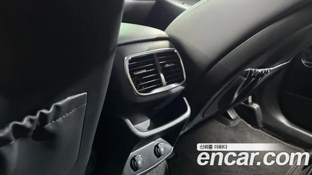 Hyundai Santa Fe 2018 thumb 9