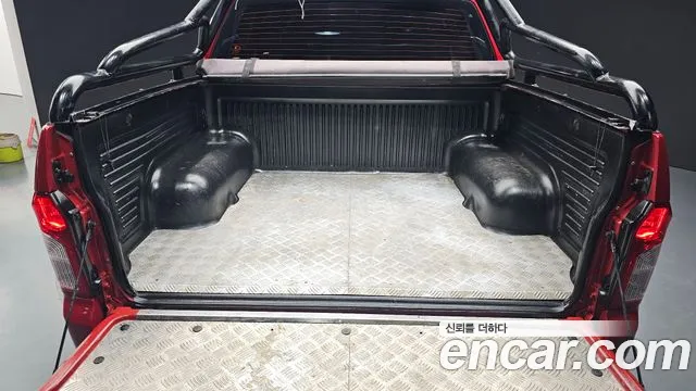 KGM Korando 2017 thumb 10
